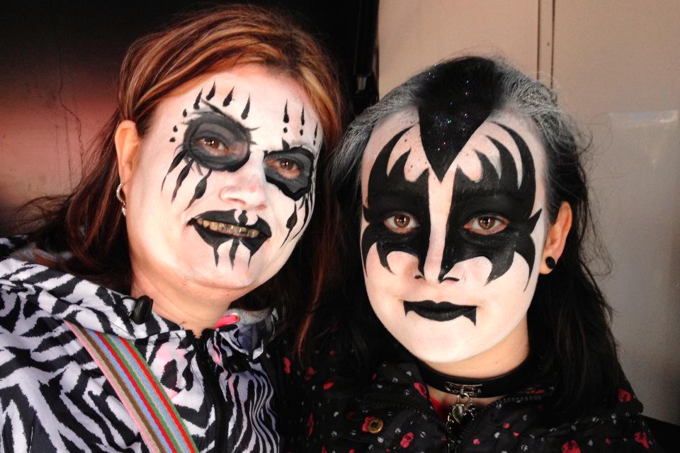 MagicMadeMe_'s tweet image. Last day for complimentary face painting @DownloadFest in the SoChill garden. Let's ROCK!
