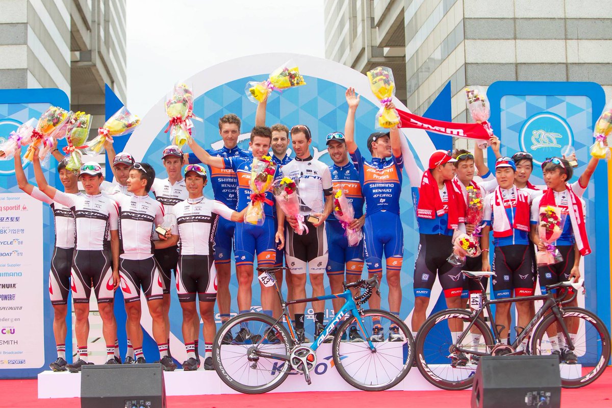 TourdeKoreaEN's tweet photo. Thanks to all teams, race staff, media, volunteers & cycling fans for an amazing #TDK2015 http://t.co/8bCgJezoxc