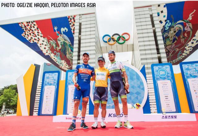 GreenEDGEteam's tweet photo. #TDK2015: Overall podium...
1st @CalebEwan
2nd Paddy Bevin
3rd @AdamBlythe89
#OGErocks http://t.co/oopLOodip7