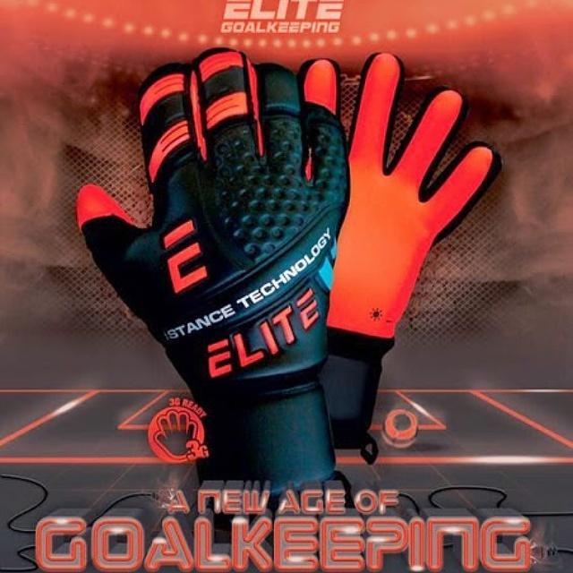 elite_gk's tweet photo. ONE LAST PUSH
When we hit 5000 followers 20 togo
Will be giving away 2 free pairs
Follow &amp; RT
http://t.co/Cn2Eo7wbDJ 
http://t.co/MNBHHCkyBA
