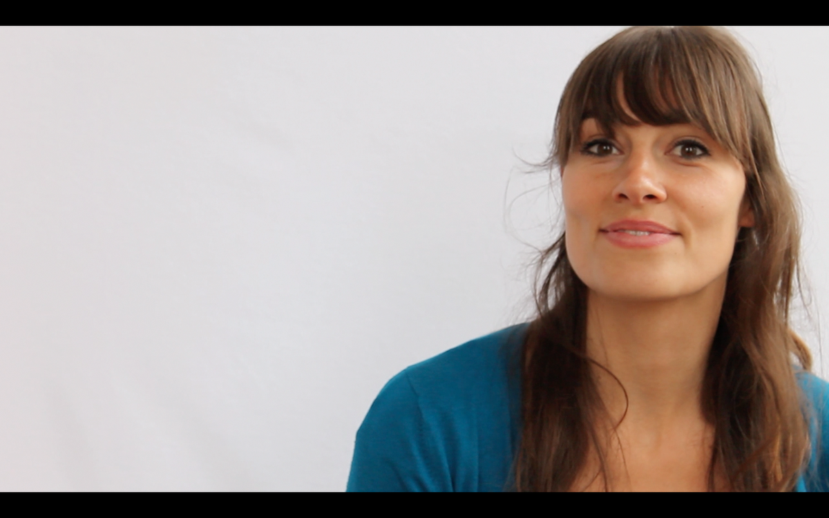 mevrouwtimmer's tweet photo. Morgen releasen wij onze 2e single met video! #themagicyears is geinspireerd op deze dame, super-barvrouw, Elske. http://t.co/3LvMc9U8Gh