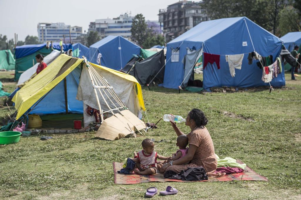 XHNews's tweet image. #Nepal resumes sanitation campaign amid post-earthquake recovery  xhne.ws/yC6It