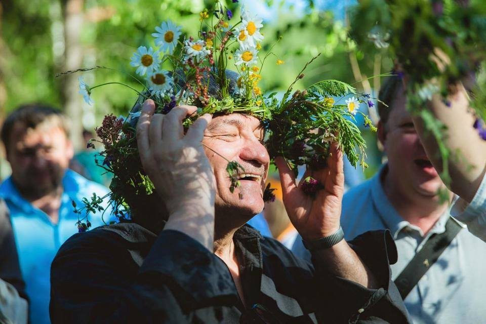 Alexander Sokurov celebrating his birthday at Tarkovsky Festival. Happy bday, Master! 