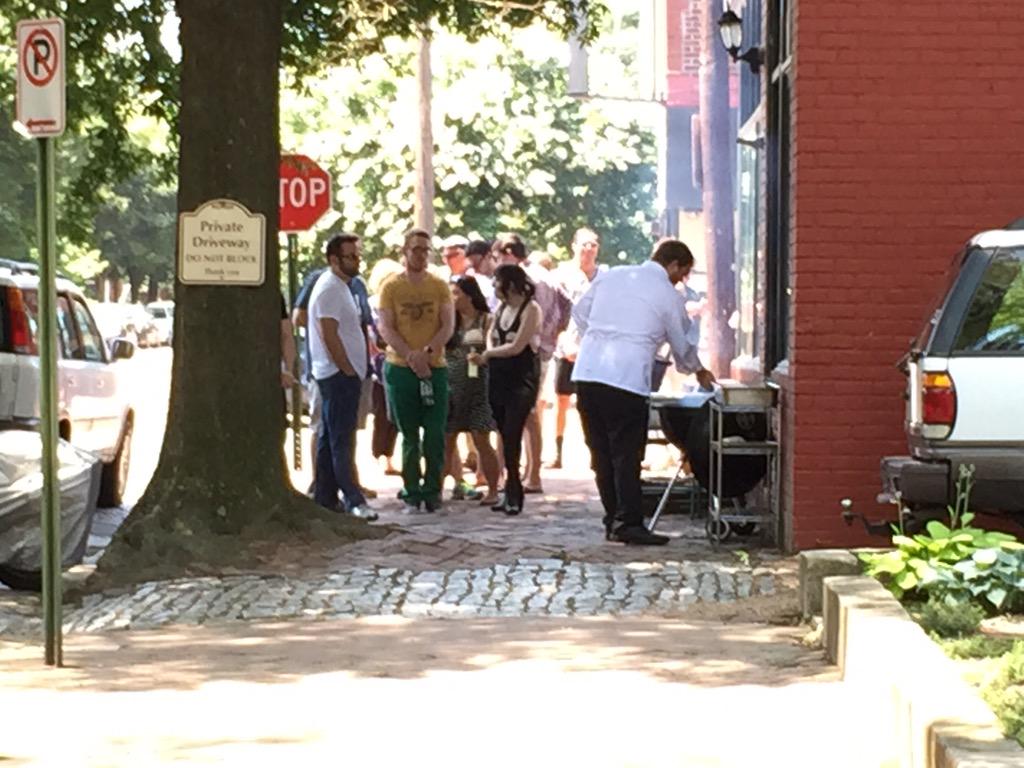 FordPrior's tweet photo. Stumbled upon #backdoordogs outside of @DutchandCompany in Church Hill http://t.co/M7UfQIb8Cb