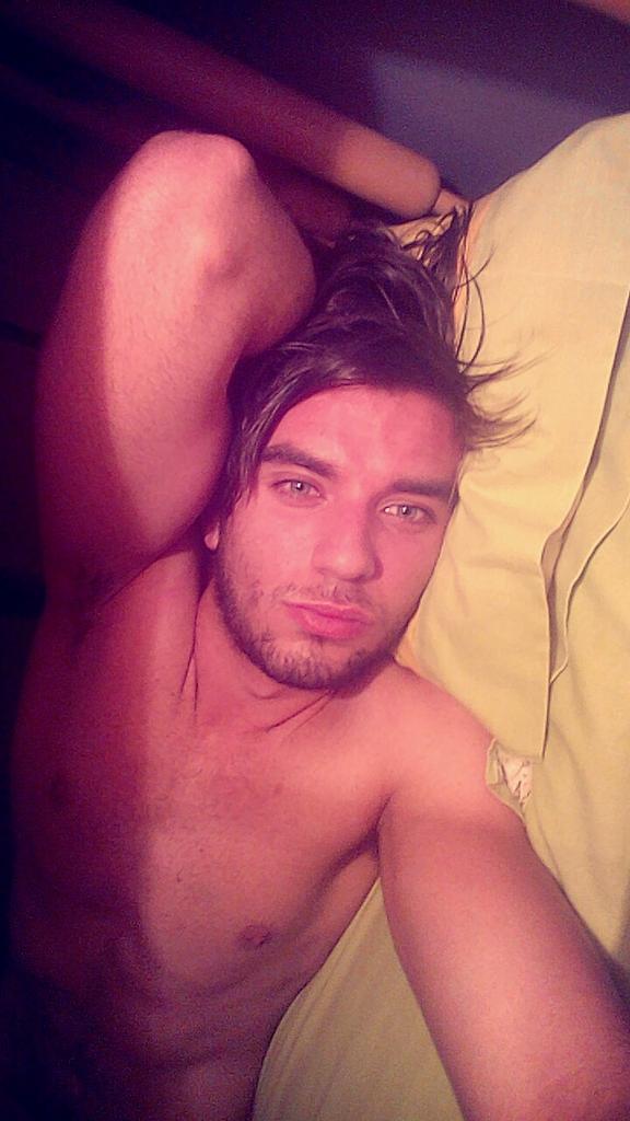 CapitanPedromi's tweet photo. A mimi 😴😴😴😴 http://t.co/knKRG6tBHL