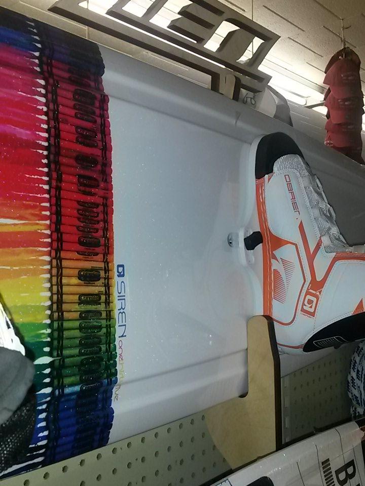 butchstackle's tweet photo. New board! #sparkly #crayons #wakeboarding #torchlake #summer2015 http://t.co/huQFFzZE1I