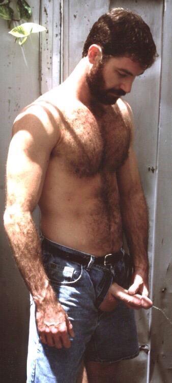 _cockring's tweet photo. #FurryWeekend #FurryStud #HairyArmPits #SqueezeThatCock http://t.co/NoPHJV5o3w