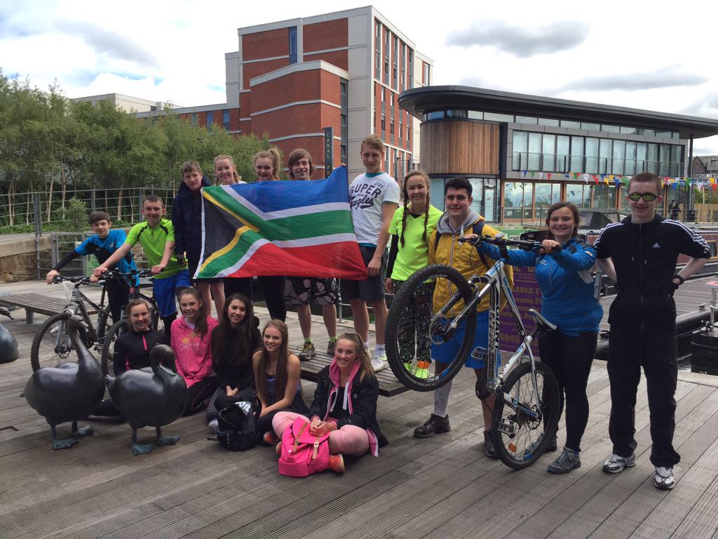 mrmeikle's tweet photo. We made it to Edinburgh! @LarbertHigh did an amazing job for @LHSWoodlands in record time! Well done to all 🚲 😀 http://t.co/dpelKy4ePS