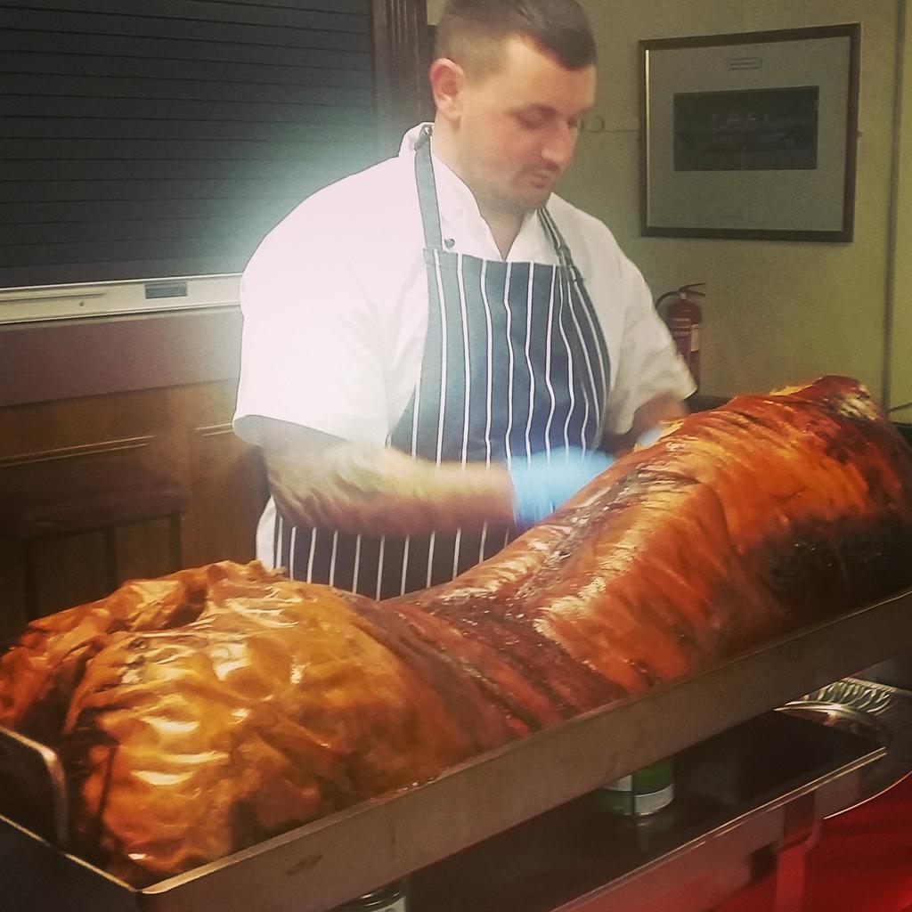 AceMeats1's tweet photo. We enjoyed catering @CaeRfc last night for @Creazione_Info Gym! Congrats to the winners of the Biggest Loser Comp! 😊 http://t.co/aqRJFkDNIh