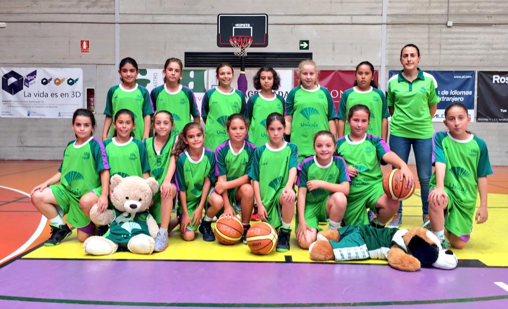 PequeStarMini's tweet photo. Final fem #PequeStarMini15 @EBGMALAGA vs @La_Presentacion http://t.co/1pxUzt36Ph