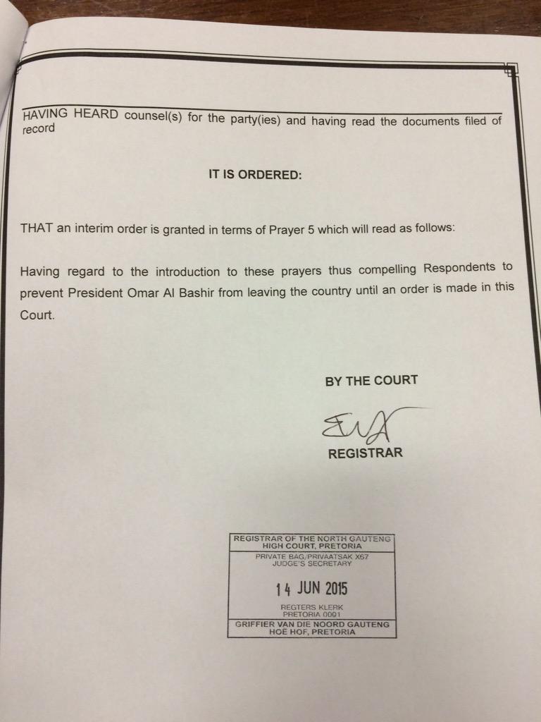 jamessmat's tweet image. South Africa now has to whisk away Bashir to defeat justice. Court orders out preventing him from leaving SA
