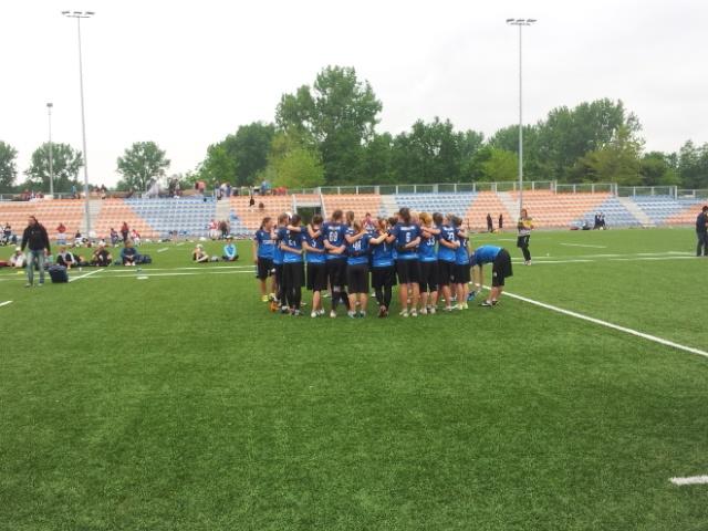 SpininUltimate's tweet photo. Женский финал сборной России против немок. #windmill2015 @rusultimate http://t.co/NtGlS0rClQ