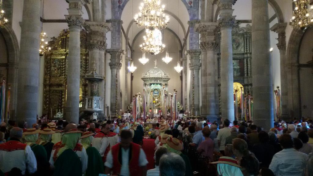 sra_concepcion's tweet photo. Celebracion de la Eucaristía de este domingo de Romería en @LaOrotava http://t.co/wIFDmpFu9c