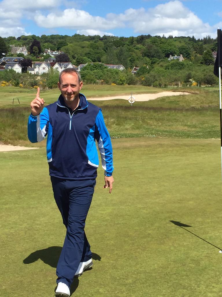 PaulLawrieGC's tweet photo. @GrahamFoxGolf finishes his round with hole in one http://t.co/4x3SZiCd0k
