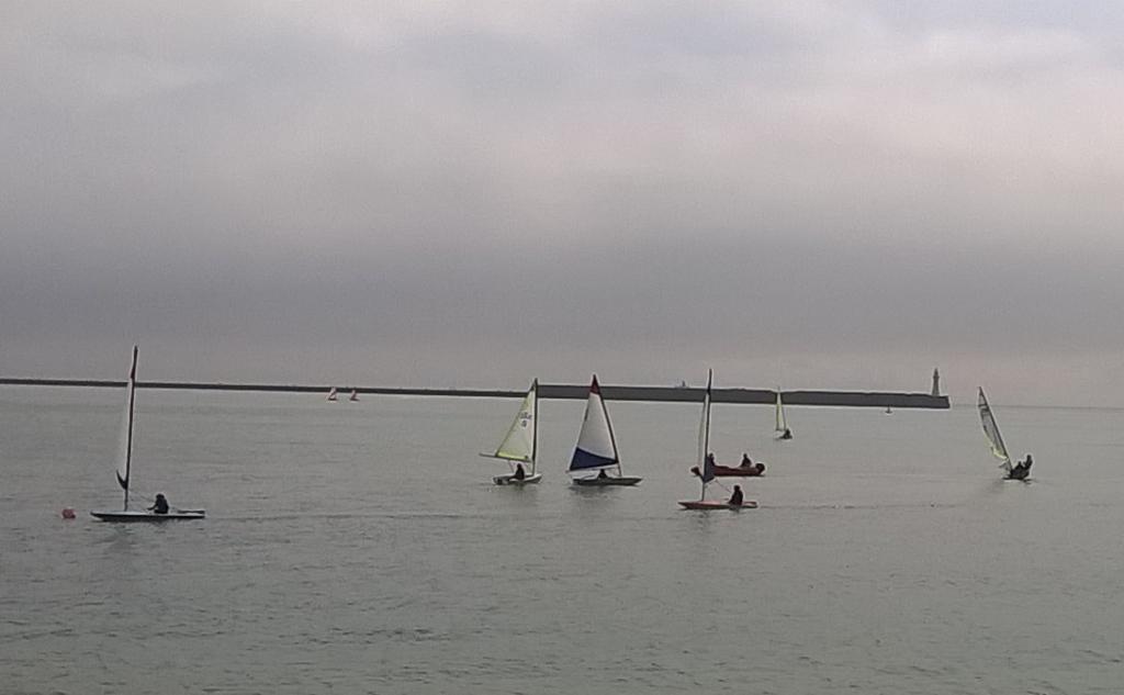 Top coach Rich Sheridan is down coaching our Tera sailors today, beautiful weather for us 😊