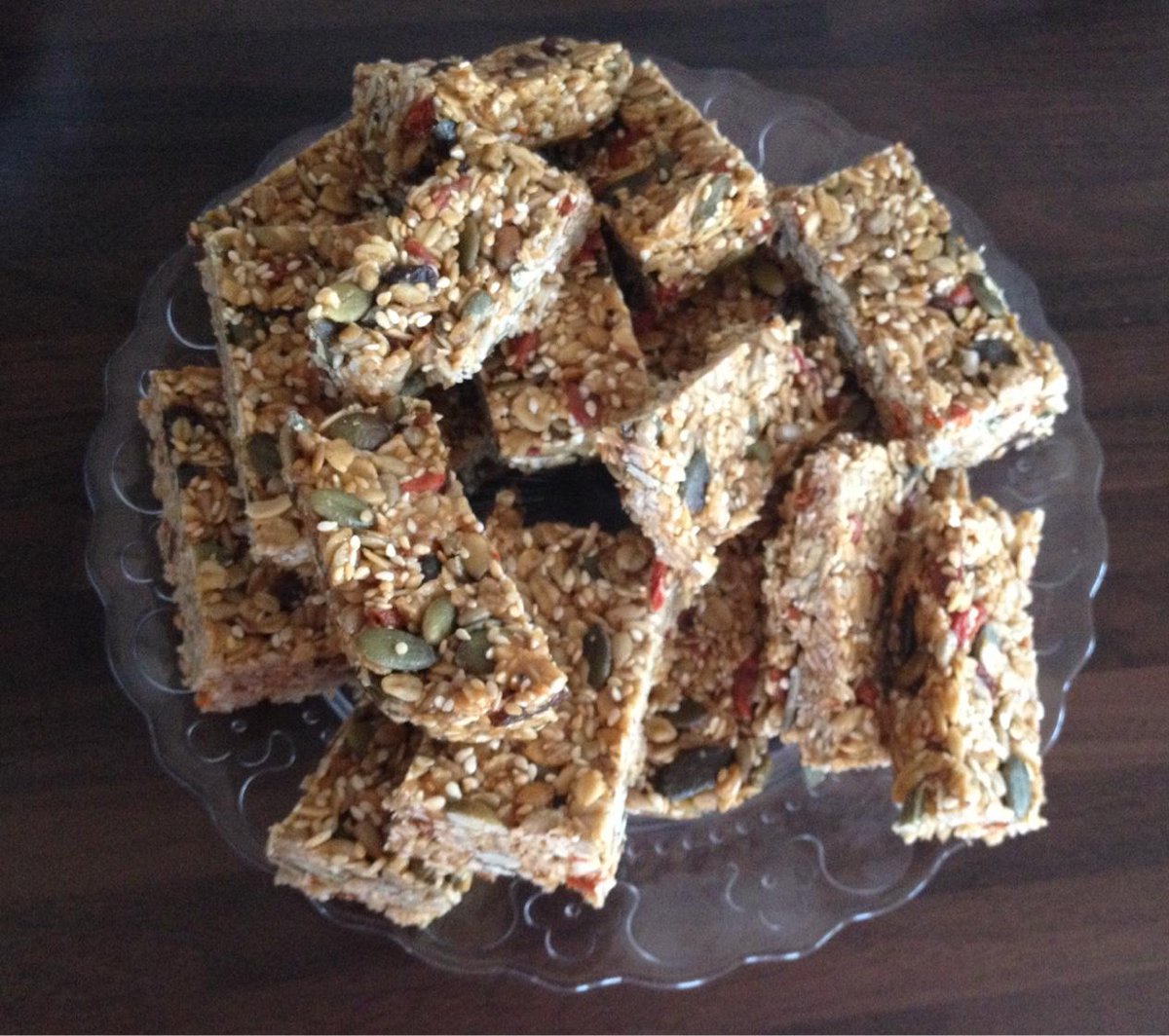 Zondag #bakdag. #homemade #mueslirepen. Dat wordt genieten deze week. #chicascooking