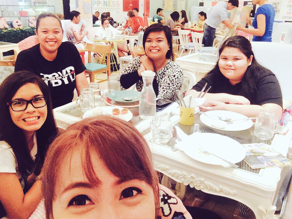 jungkookdotph's tweet photo. Meet up post-celebration for @BTS_twt 2nd Debut Anniversary! 데뷔 2주년 축하해요 방탄소년단! 🎉 @bts_bighit 💕💣 Fightingg~ PH ARMYs http://t.co/sxSUVWuVMq