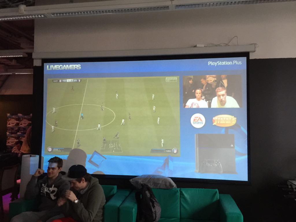 livegamers_fi's tweet photo. FIFA 15-lopputurnauksen tunnelmia @buzahki . Seuraa lähetystä twitch-kanavaltamme. @SEULry @PlayStation_FI @Jimms_fi http://t.co/uiy5EduWf0