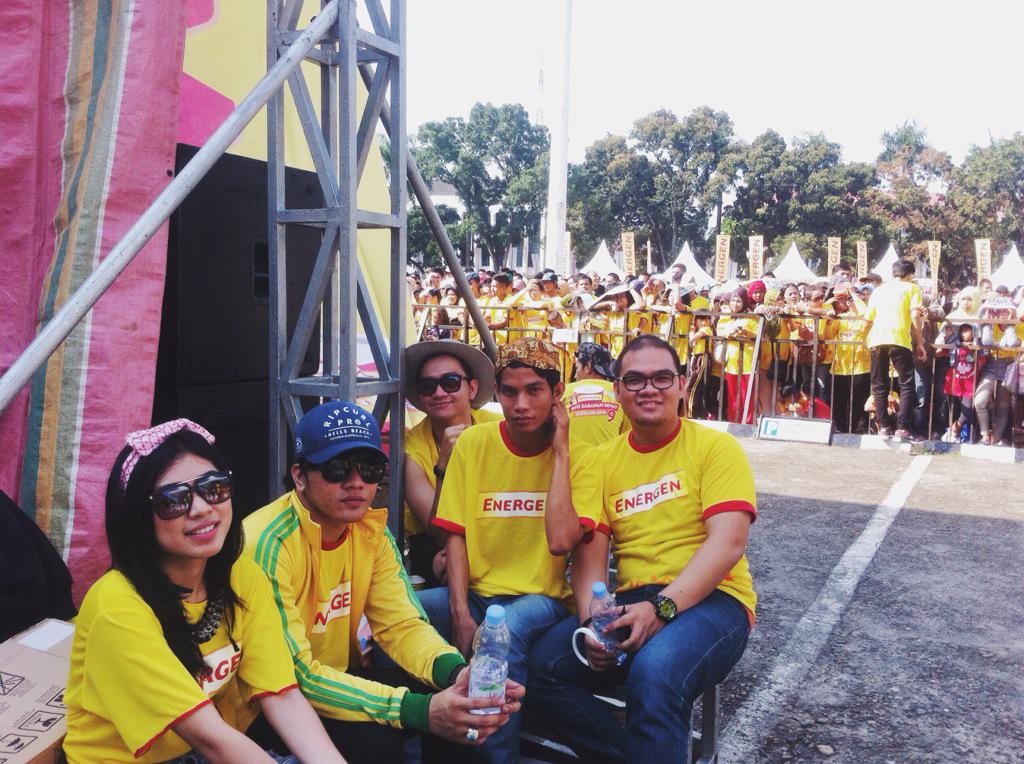 DeLucis_'s tweet photo. Terima kasih Pal tv dan Energen yang udah ngeinvite @DeLucis_ buat menghibur semua yg ikut jalan santai tadi :) http://t.co/HzO1SAwPrn