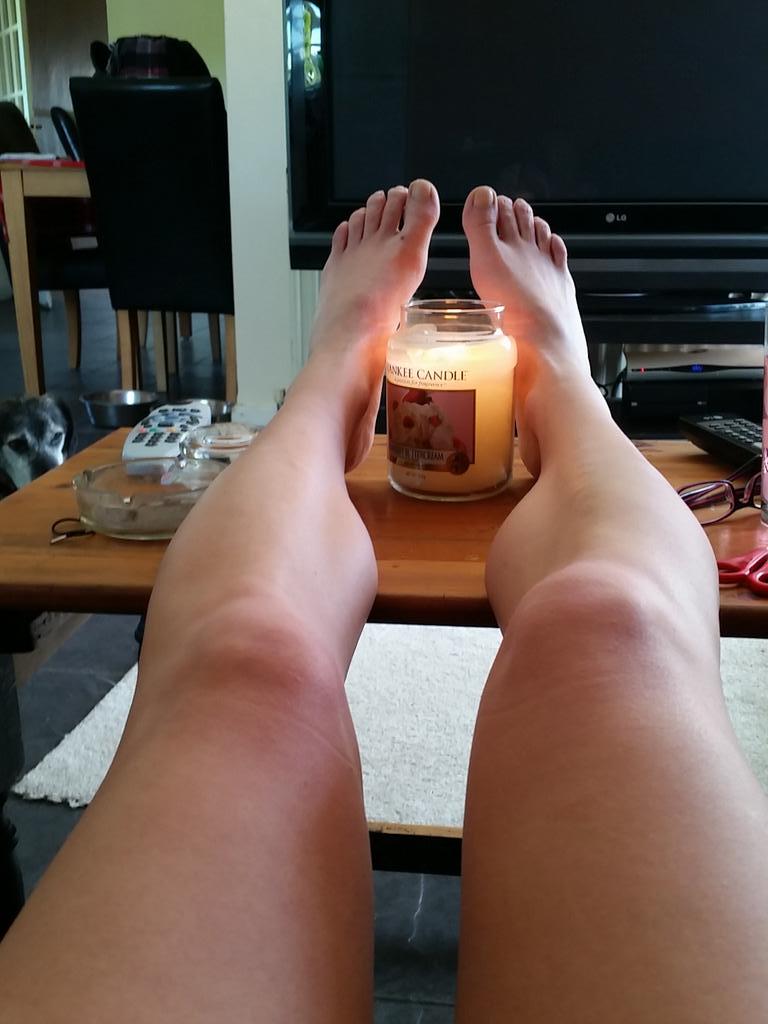 zzllee88's tweet photo. Tribute #humanATM #cashpig #spoil #feetworship #feetselfie #feet http://t.co/ZaOXqBuFw8