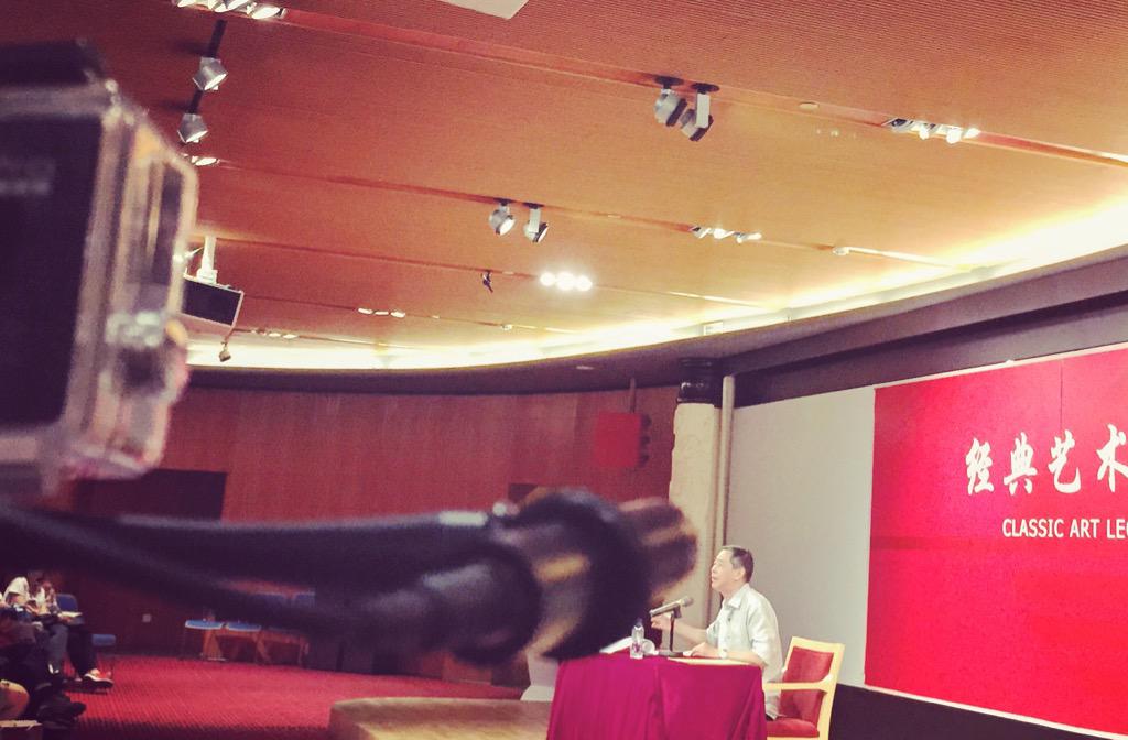 MicWmicrophones's tweet photo. MicW iGoMic Mini Shotgun microphone with GoPro Hero 4, record the classic art lecture in conference room. http://t.co/wJxrikycpU