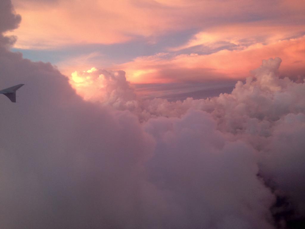 christiofclt's tweet photo. Good Sunday morning! #sunrise #itsrealanditsspectacular #wowza http://t.co/1Wk0DGTtnB