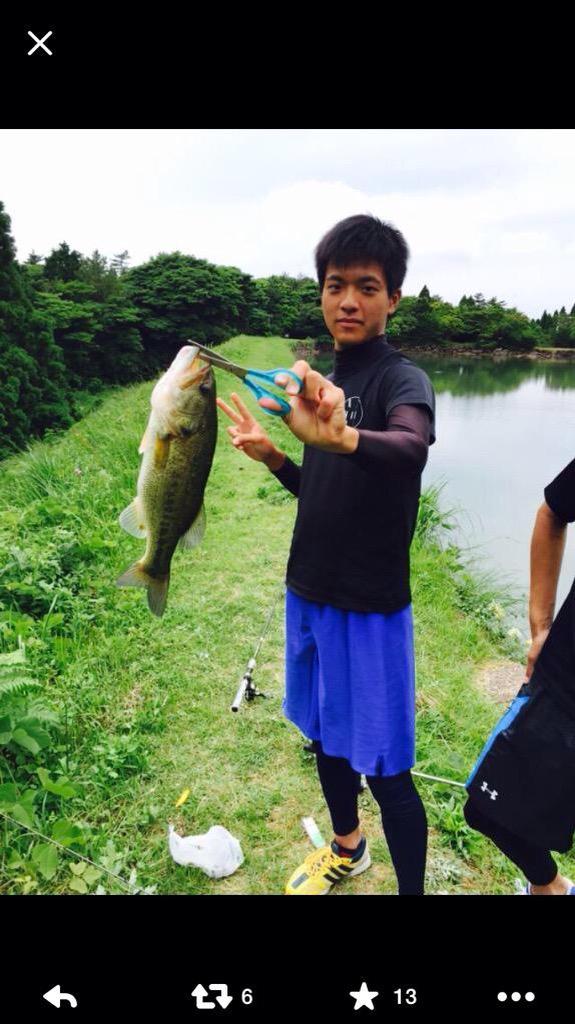 bass_43's tweet image. やばいやろ！
ハサミで持つとか
触れんなら釣るな！
バスがかわいそうや