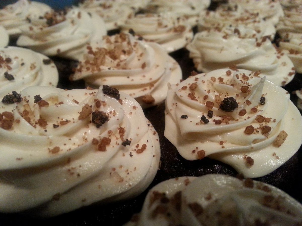 TrebleBrew's tweet photo. Graduation celebration brunch in the #TeamTreble family! #mocha #mini #cupcakes for the win! http://t.co/l2V83Yneq2