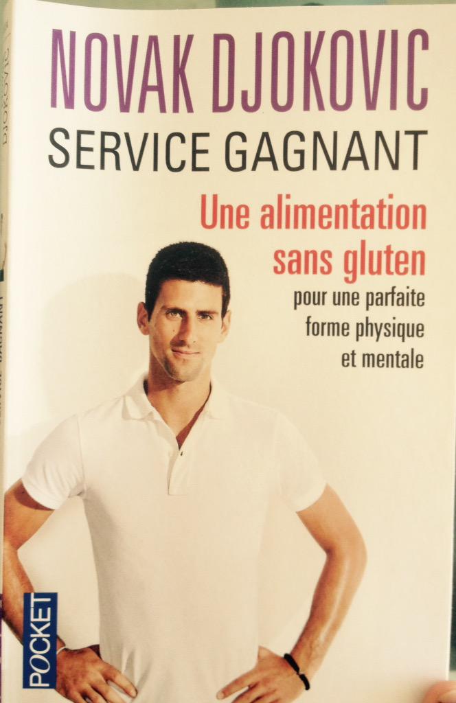 LaureAnnePench's tweet photo. Lecture du WE 👌🏻 @DjokerNole http://t.co/NffDfpBudb