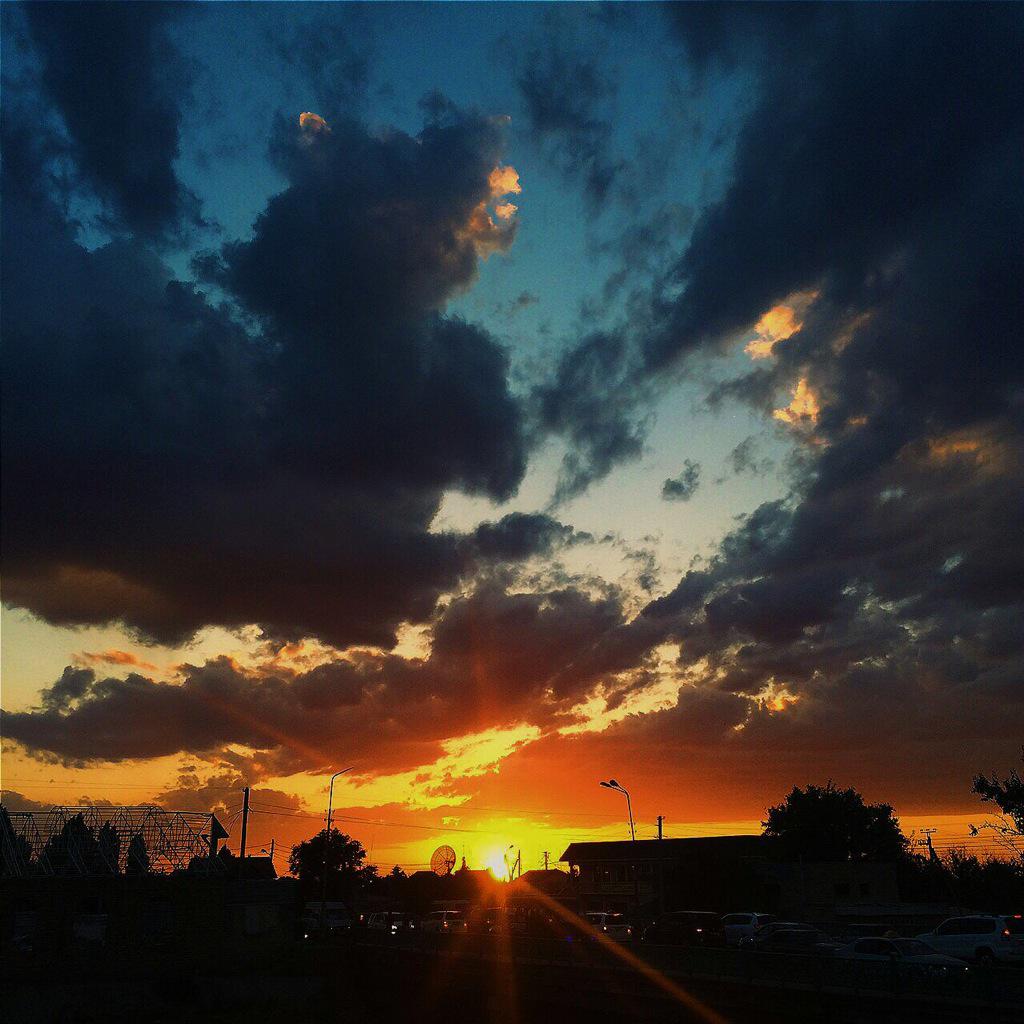 🌅