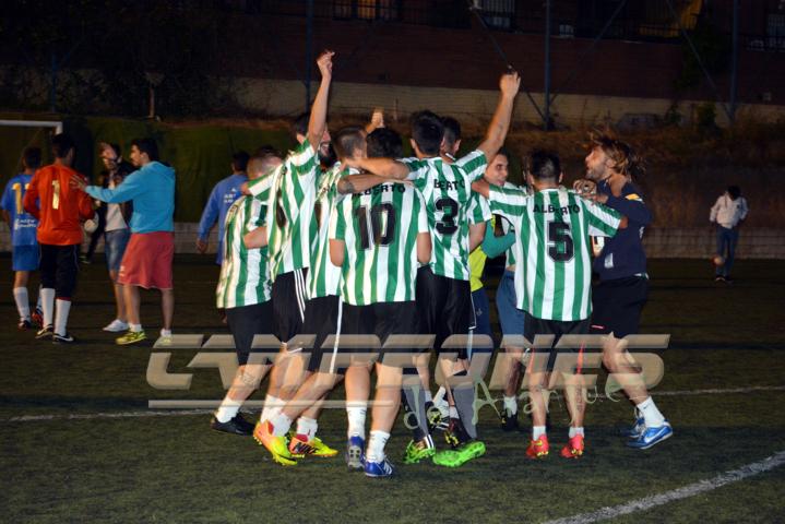 CAMPEONESAranju's tweet photo. SMT gana el @MaratF7Aranjuez : 70 GRANDES FOTOS. http://t.co/e0cFUi9igC @realaranjuez @AncoraAranjuez @CDSitio http://t.co/hhYcOyMi9O