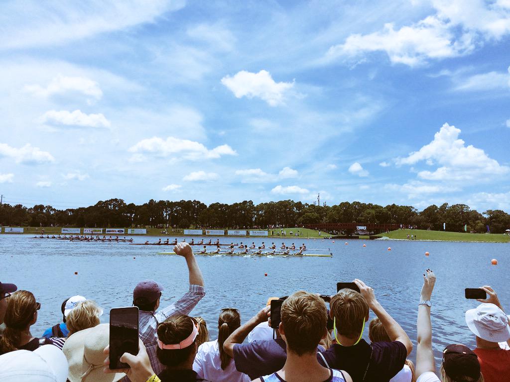EPIC finish in the men's varsity eight at #USRYouthNats -- @OaklandStrokes come back to win over @NewportAquaticC