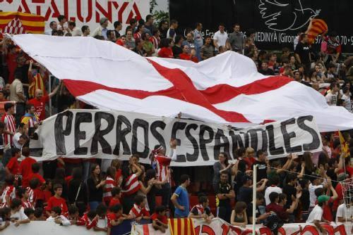 Fredy_ajs's tweet photo. Pancarta desplegada por la afición del Girona 
Mis más sinceras felicitaciones al Real Zaragoza http://t.co/UJQOj6evEH