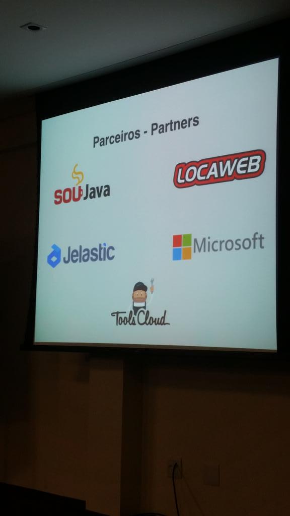 Cascozza's tweet photo. Inaugurando meu twiter com o pé direito, ótimas apresentações. Obrigado #20javadays #Java20 #locaweb http://t.co/iJctlA0gWz