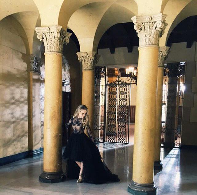 SabrinaAnnLynn's tweet photo. Tonight is the night. #EyesWideOpen video premieres at 8:25p on @DisneyChannel then @Vevo YOU BETTER NOT BLINK ONCE http://t.co/Hog3hmcbsX