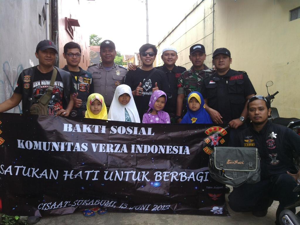 Tahun ke 2 Baksos dg nak Yatim piatu,kita masih Konsisten dg Tujuan awal berdiri "Real in action"Cc:<a href="/muhammadnudhwar/">muhammad nudhwari</a>