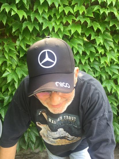 iKrisley's tweet photo. Korrekt fahrergebrandetes Vatertagsgeschenk. Danke Sohn! #Kapperl #nico http://t.co/pzbLUpqfQX