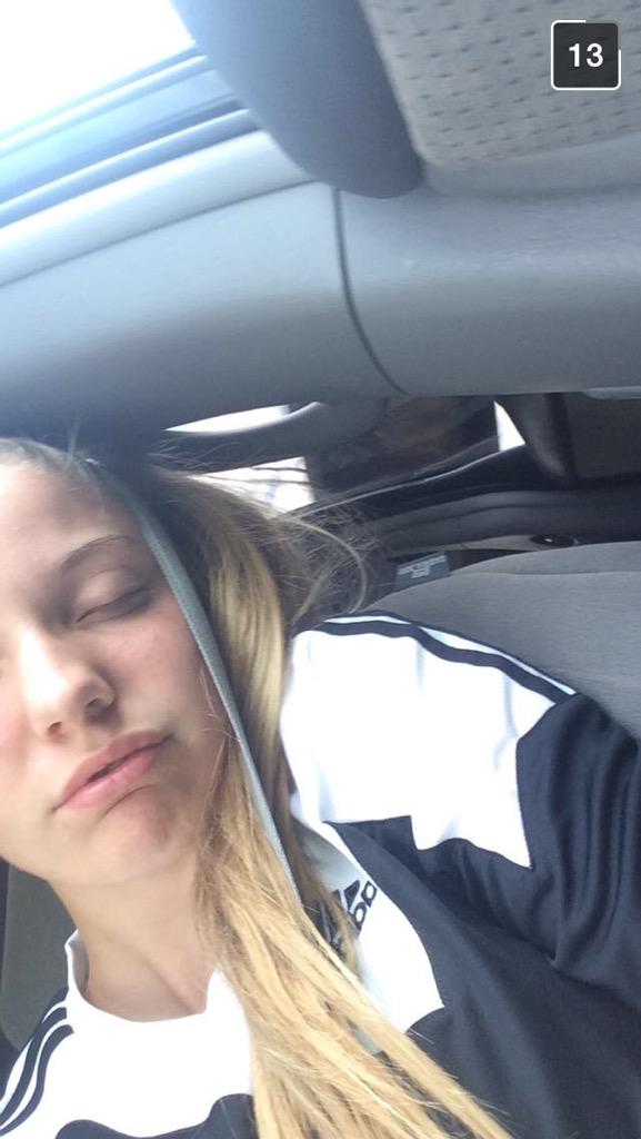jenny_scheffel's tweet photo. Our team gets hyped for games at the break of dawn #killedit http://t.co/oPhowAeHjG