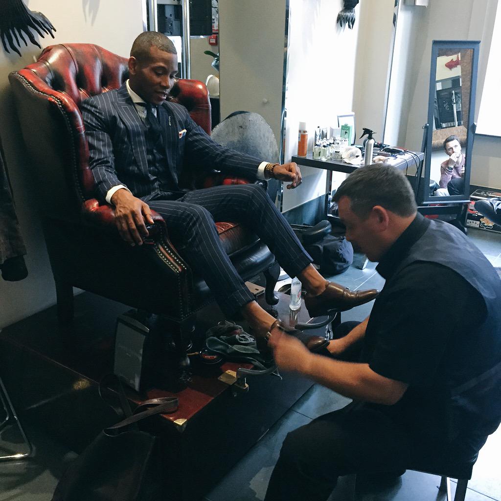 MensStylePro's tweet photo. Shoeshine at @RBEhotels #bloomsburystreet #BluVip lounge for #lcm! Drop by if you're in #London #MSPxLCM #menswear http://t.co/qwiSLmKtCu