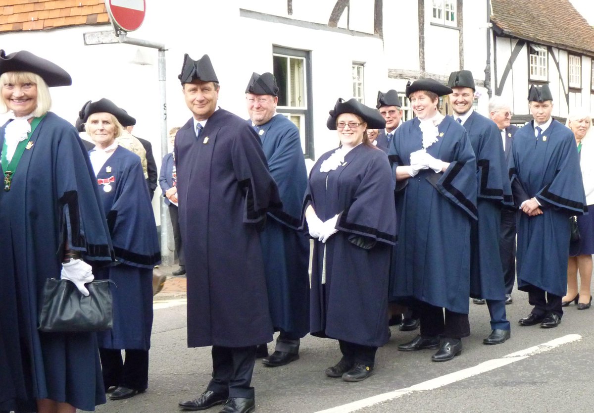 Wokingham Town Councillors getting ready to head back today. <a href="/Wokingham_TC/">Wokingham TC</a> <a href="/Rillaith/">Sally Gurney</a> <a href="/markashwelluk/">Mark Ashwell</a> #Wokingham #woky