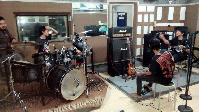 @zheesuicide <a href="/yanuoo/">yanuar</a> :-D