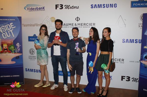 talentcomello's tweet image. #FOTOS Lodovica y los demas chicos en la conferencia de prensa de #InsideOut en taormina. Cc.@lodocomello
#LCOV