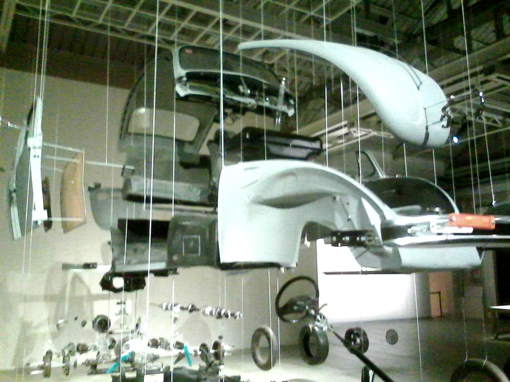 PericoliAnna's tweet photo. @hangarbicocca  #art damian ortega #love #Casino http://t.co/8KgOFjcW7I