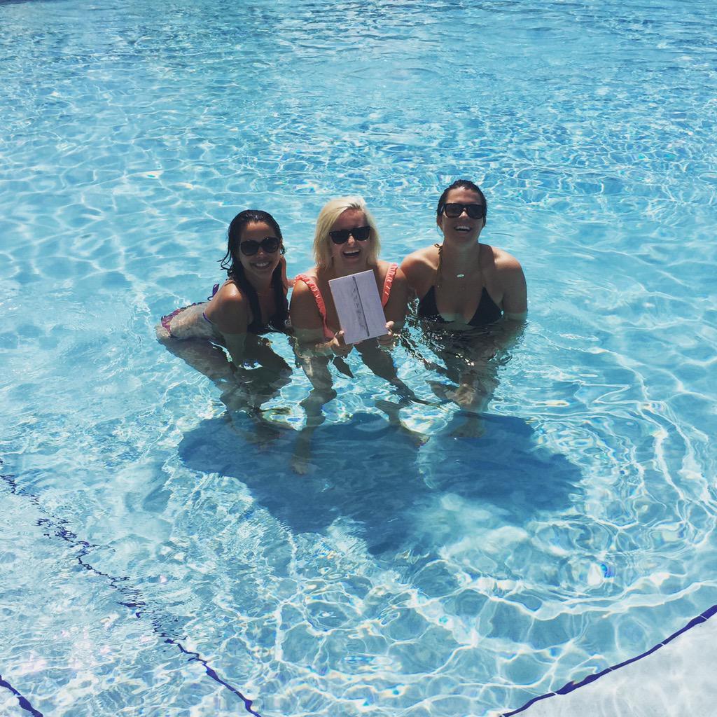 arbommarito's tweet photo. WAHAT!?!!! I won an iPad!!!! Thanks @meetingmatch!! #ipadmini #WINNER @collaboratemtgs #collaborateMP @Green02Julie http://t.co/6ZKCHYiPUi