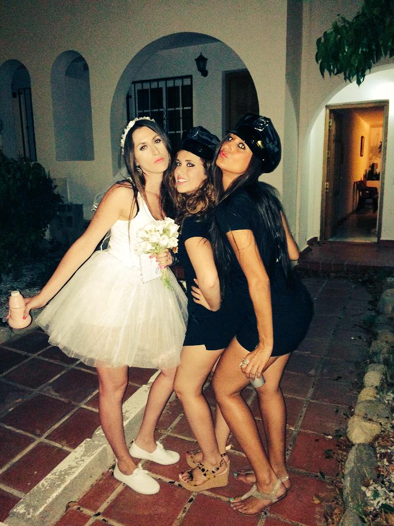 Adelaa09's tweet photo. Despedida perfecta!! 👌🏻👌🏻👏🏻👏🏻👏🏻💕💕💕💕💕 http://t.co/BWWuDWI9Ti