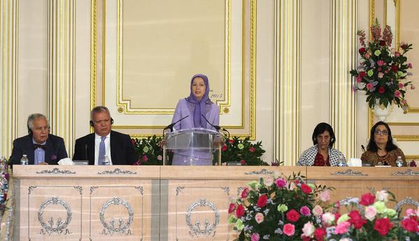 Maryam_Rajavi_F's tweet photo. Régime en #Iran pense qu’armer ls forces tribales d Irak =plus dangereux q Daech&amp;veut d l'empêcher #AllAntiExtremism http://t.co/h7ibCN3Pbc