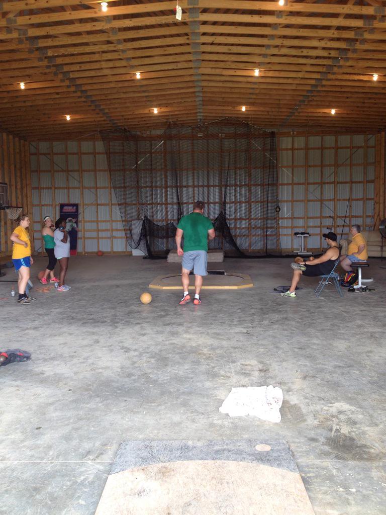 steeltapethrows's tweet photo. Shot put crew getting after it.  #steeltapethrows http://t.co/vKSDradDoa