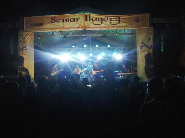 Masih seru-seruan bareng pagi yang indah <a href="/POSESIF2/">Posesif UNSOED 2015</a> #SEMARBAGONG2015 #posesif2015