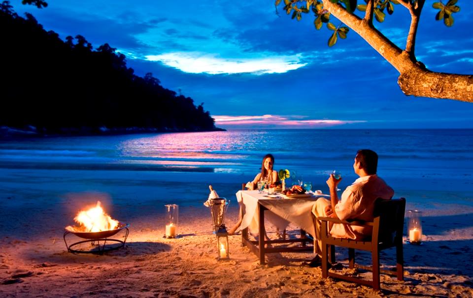 MeeteyCom's tweet photo. Most #romantic outdoor #dining! https://t.co/luZ68hMxfq