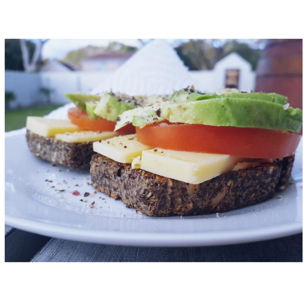 fit_tish's tweet photo. Bumps favourite snack this weekend😜👌 #fitfood #fitpregnancy http://t.co/MD5shmEN5c